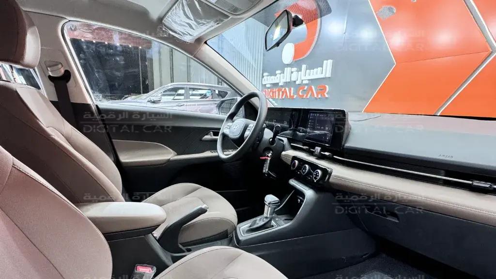 interior frontLeft