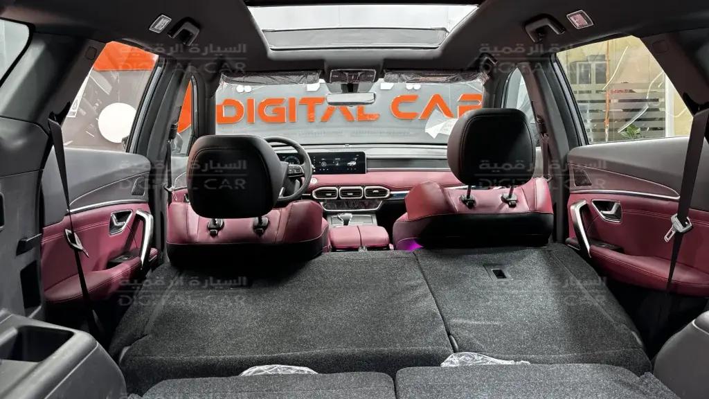 interior frontLeft