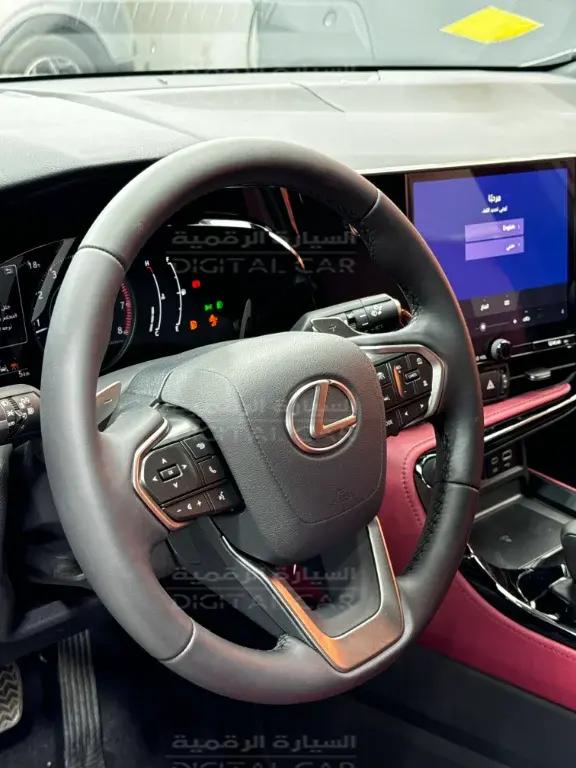 interior frontLeft