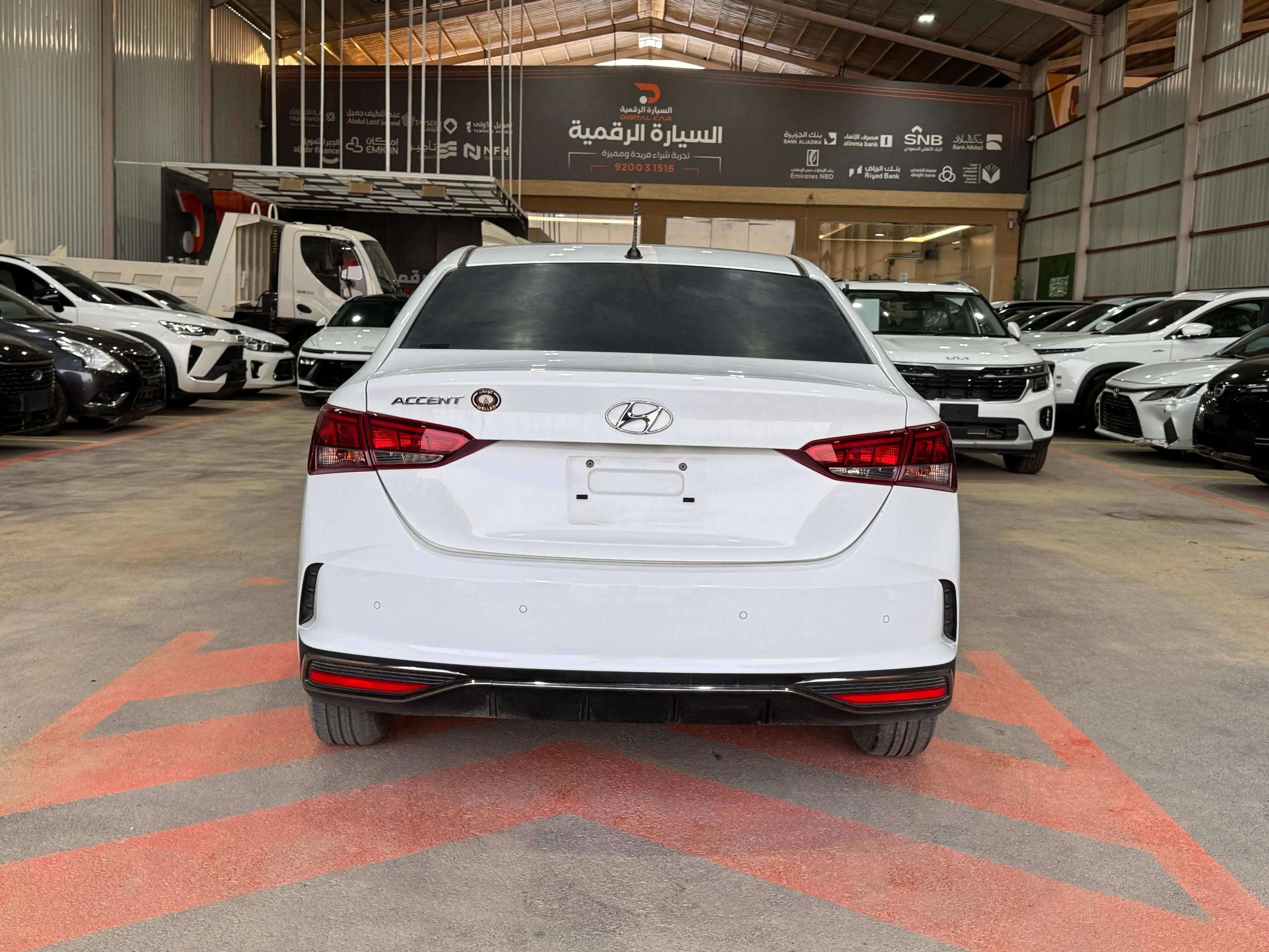 هيونداي-اكسنت-1.4-MPI GL SMART AUTO