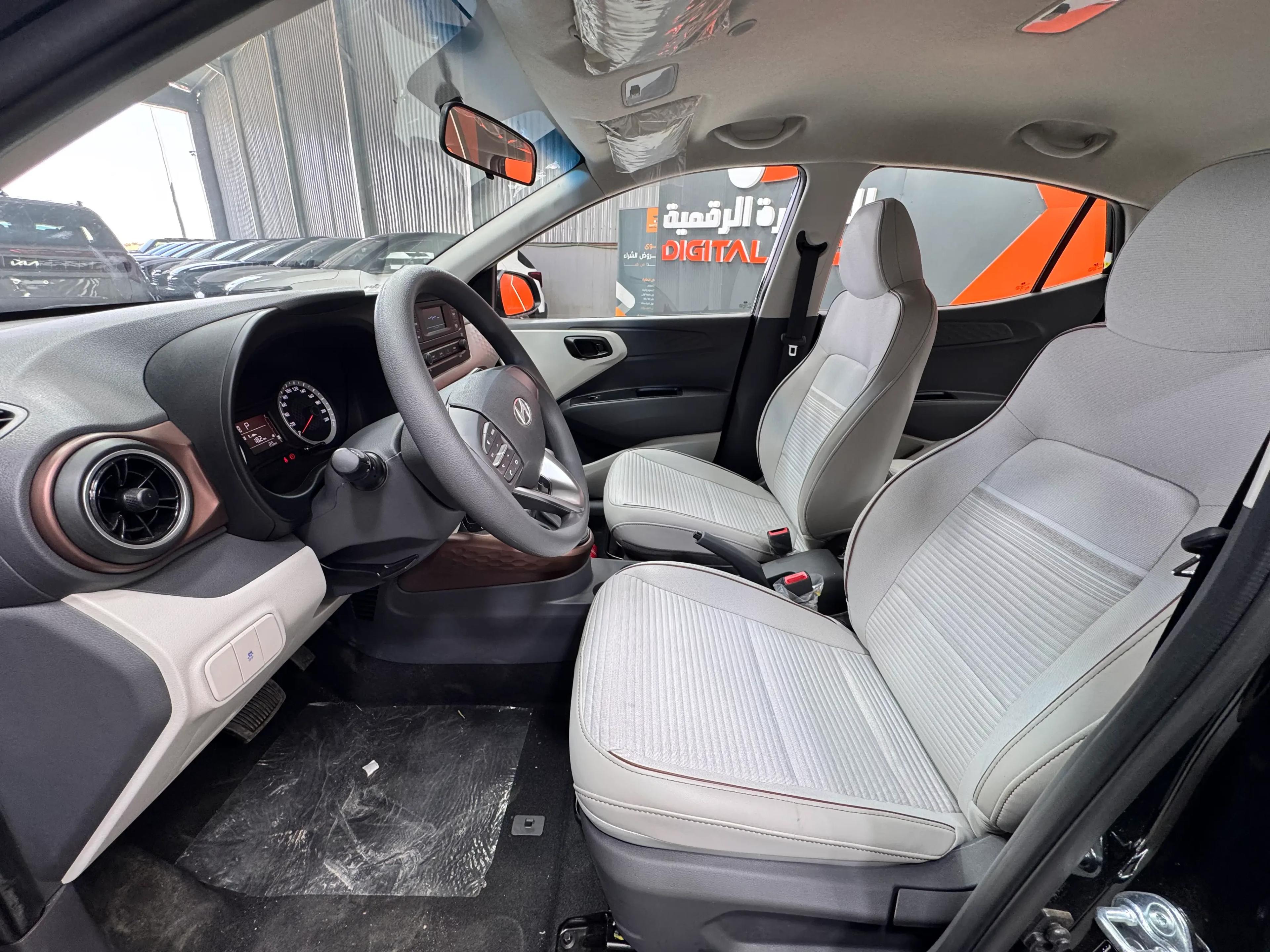 interior image_0