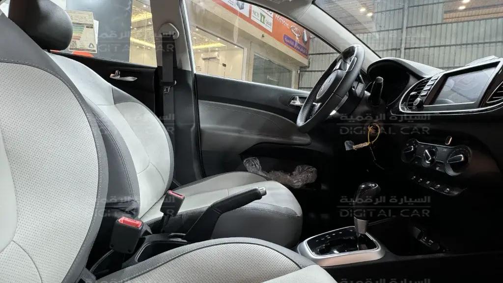 interior frontLeft