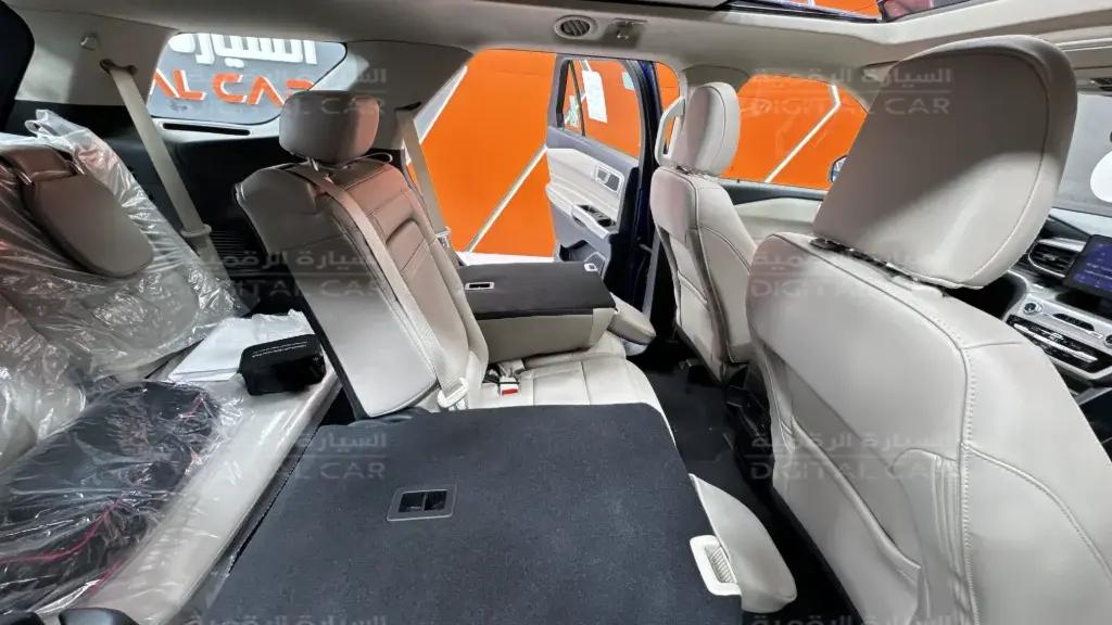 interior frontRight